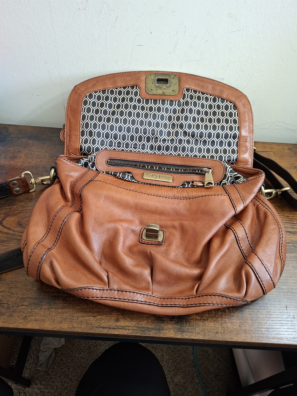 Fossil Brown Leather Shoulder Bag with Striped Flap - Picture 4 of 11